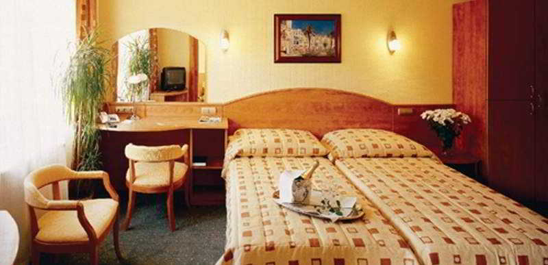 Normafa Hotel Budapeste Quarto foto